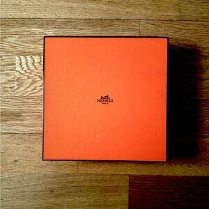 Small Hermes gift box